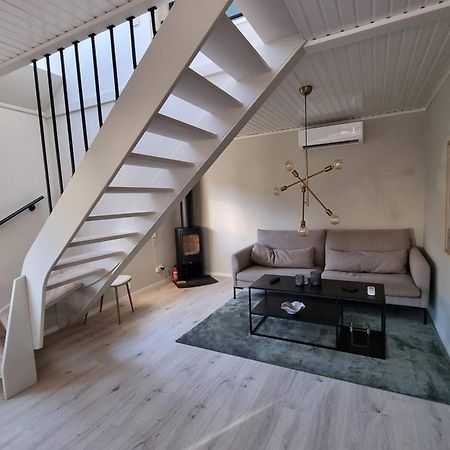 Charming 2-Floor House By The Sea In Ahus Swedenヴィラ エクステリア 写真