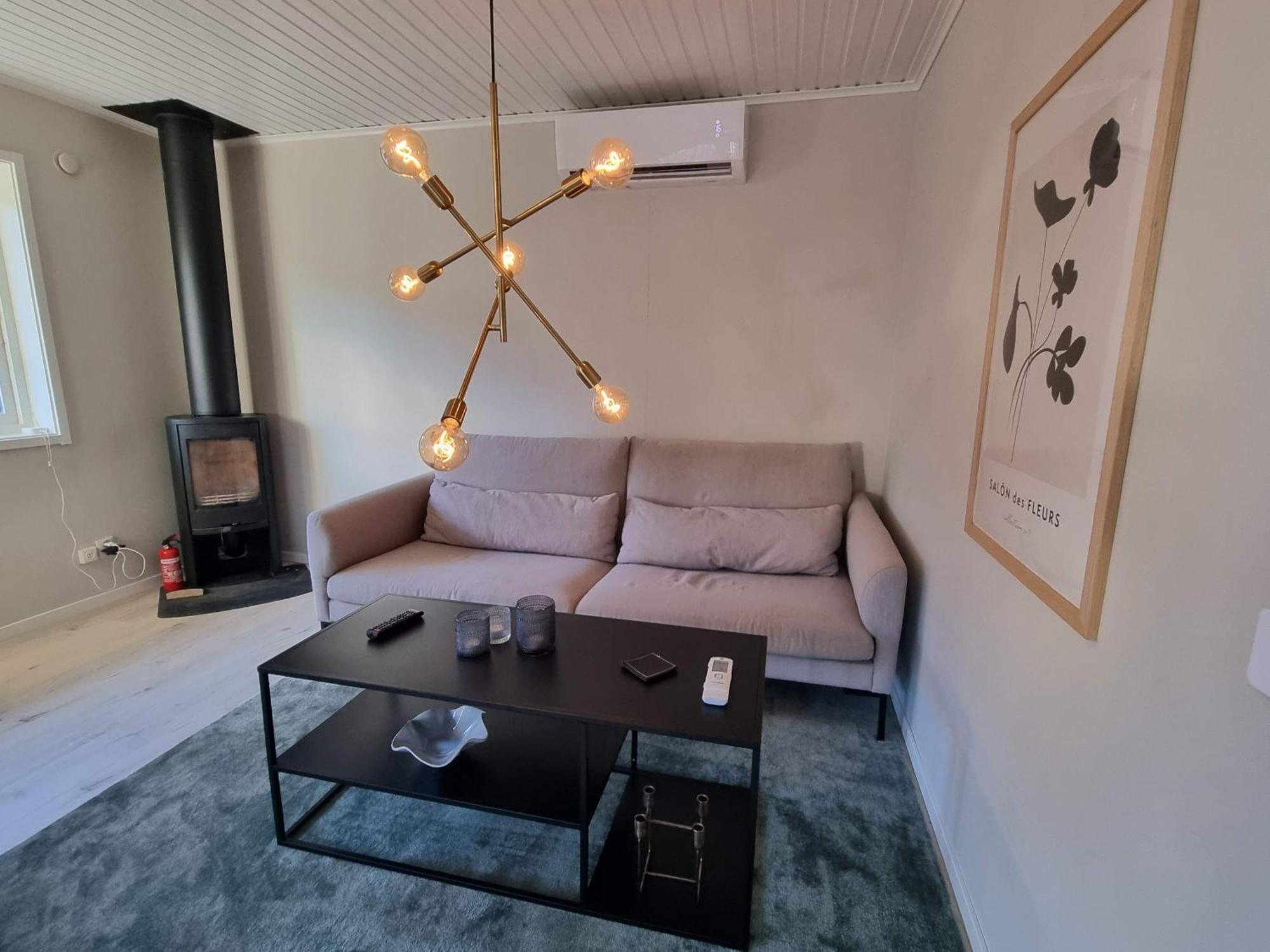 Charming 2-Floor House By The Sea In Ahus Swedenヴィラ エクステリア 写真