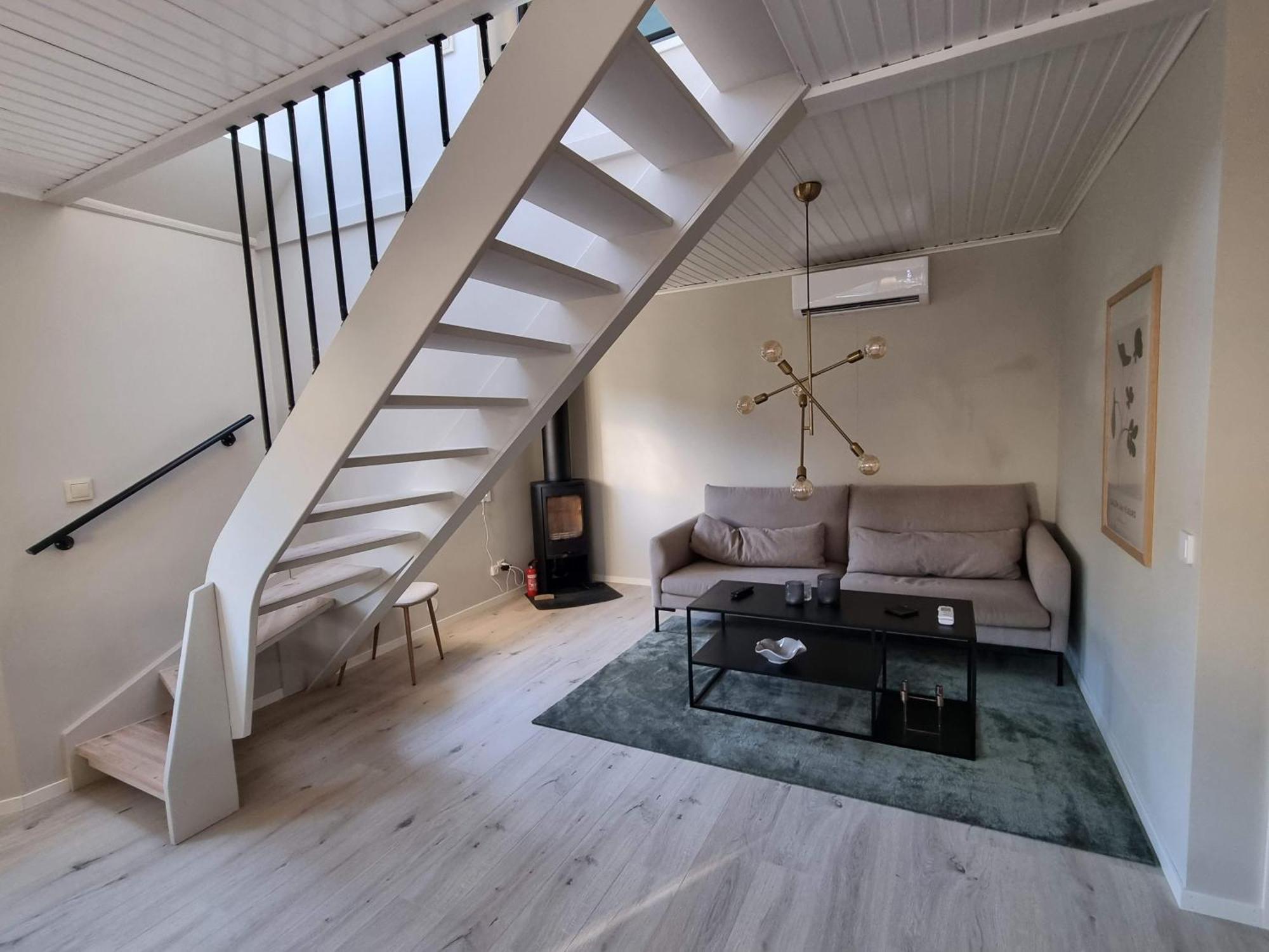 Charming 2-Floor House By The Sea In Ahus Swedenヴィラ エクステリア 写真